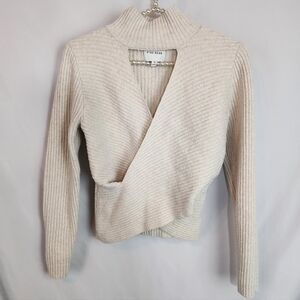 ⭐️ 5/$25 Elegant Cream Ribbed Sweater